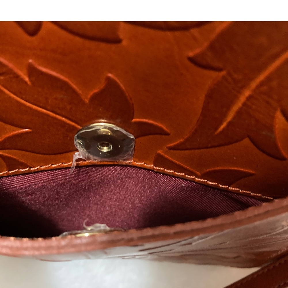 👜🌷 NWT Valentina Floral Embossed Leather Crossbody Burnished Brown Italy - Picture 9 of 13